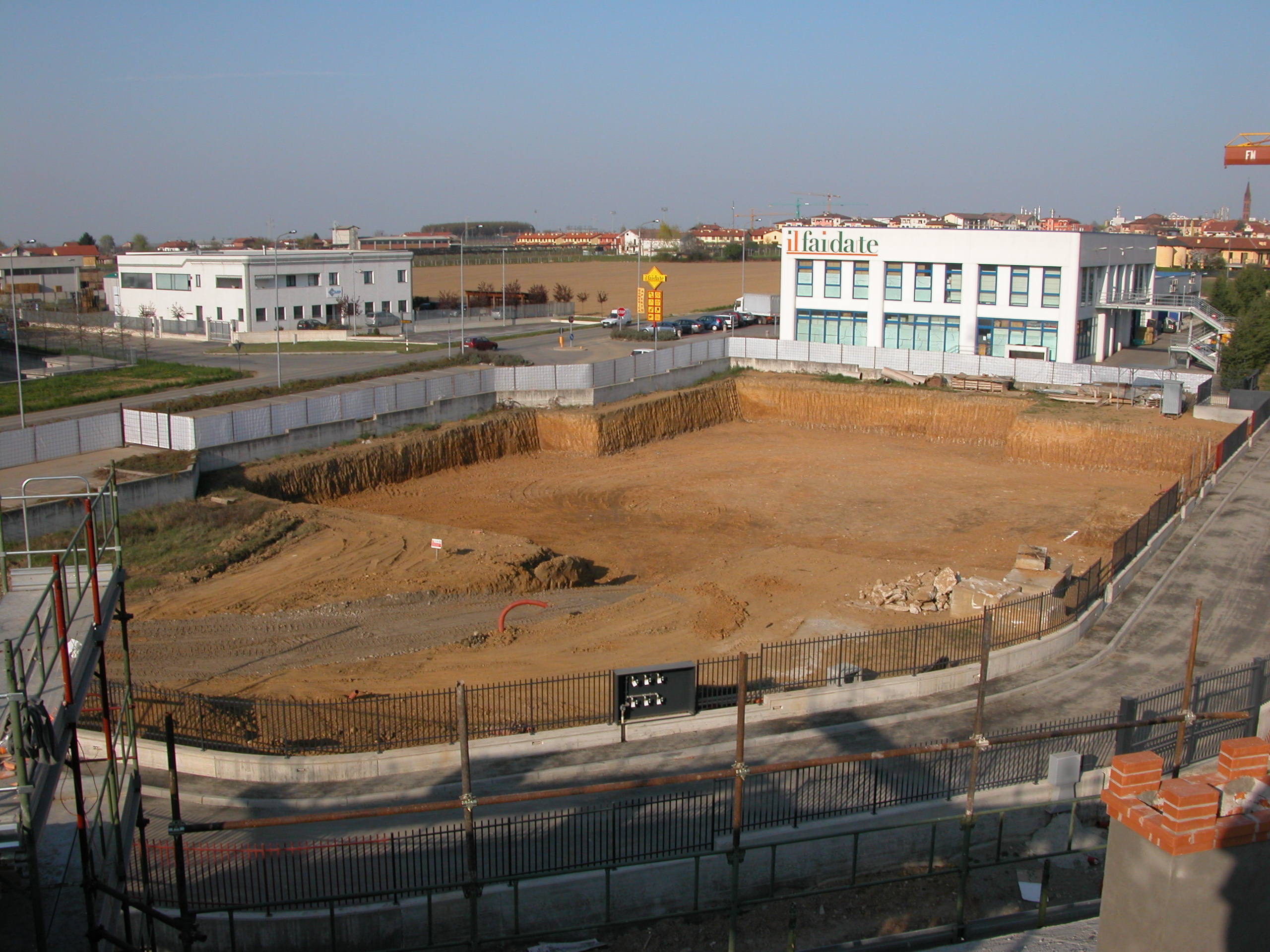 Costruzione edificio plurifamiliare e villette